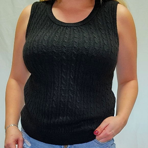 Black Loose Knit Sweater Tank Top - Picture 4 of 6